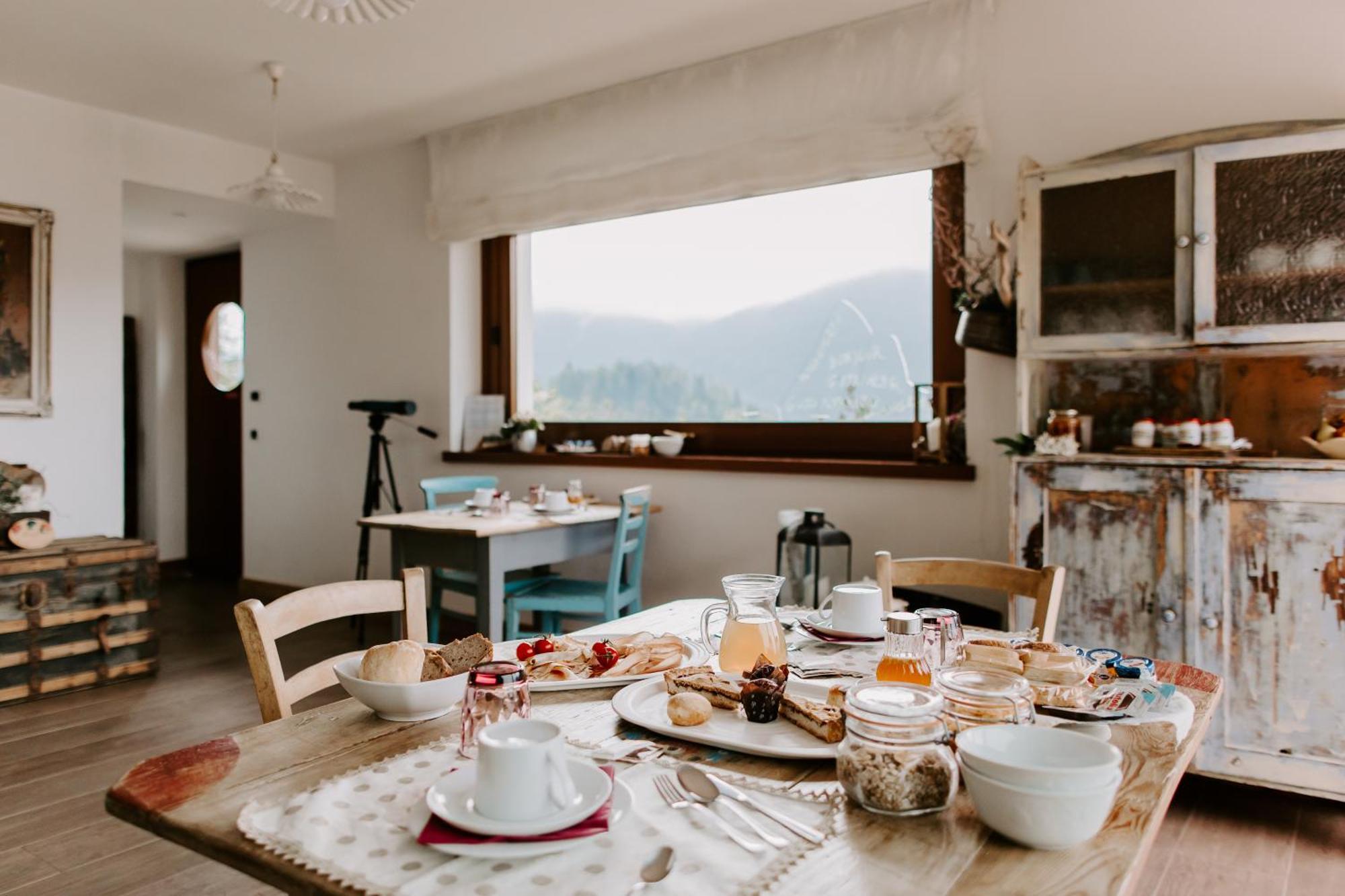 Fra Rose E Mughi Bed & Breakfast Domegge di Cadore Bagian luar foto