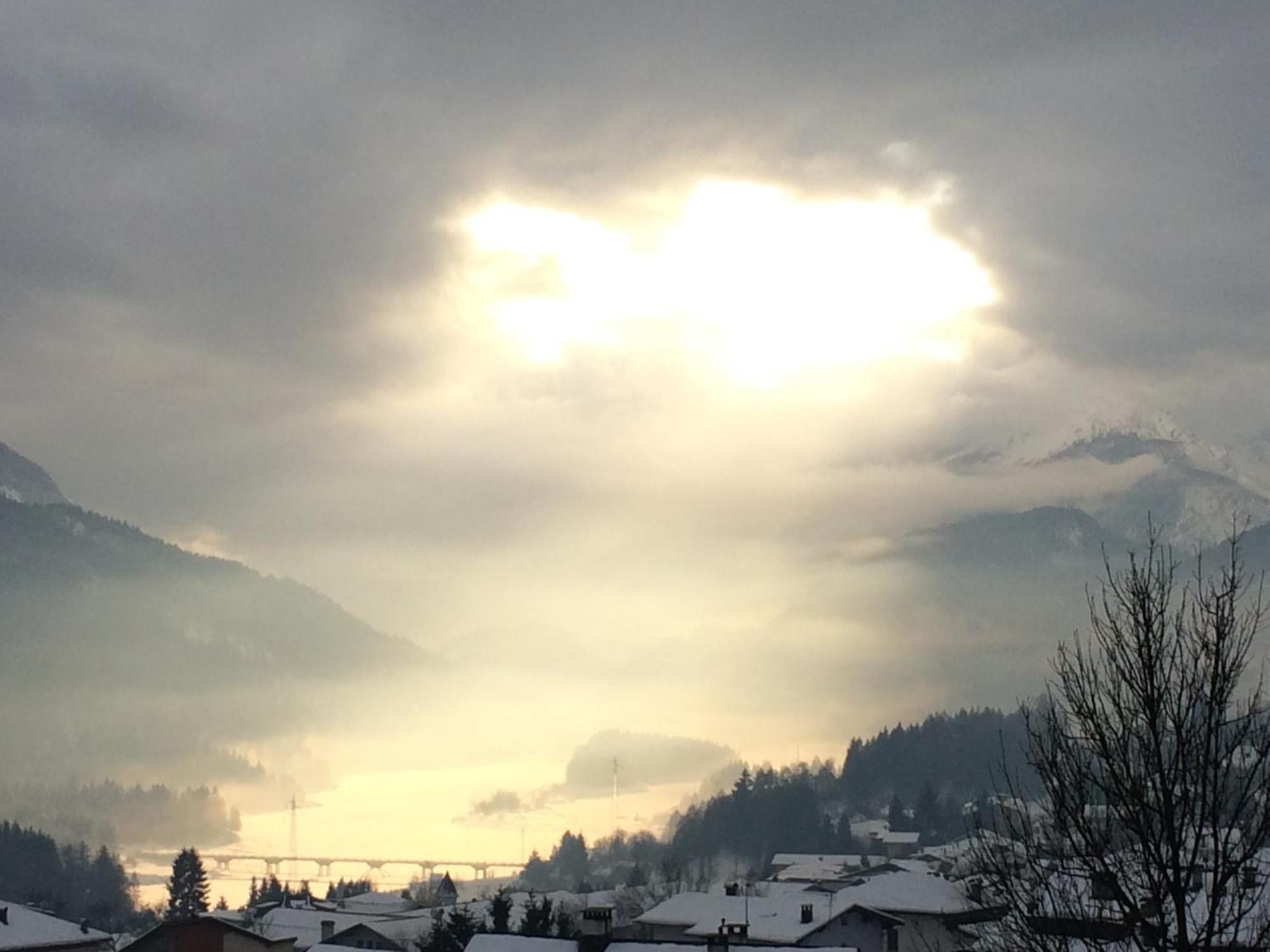Fra Rose E Mughi Bed & Breakfast Domegge di Cadore Bagian luar foto