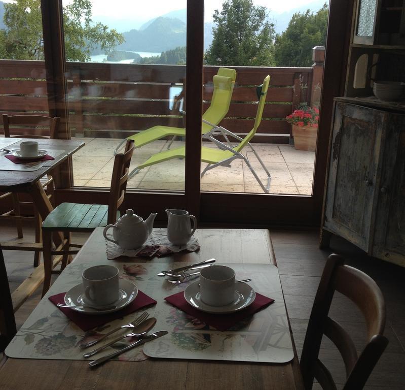 Fra Rose E Mughi Bed & Breakfast Domegge di Cadore Bagian luar foto